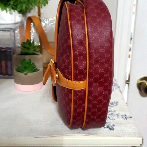 RARE VINTAGE GUCCI CROSSBODY BAG❤️💜 - Picture 6 of 17